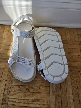 Brand New Tory Burch White Sport Sandals-no Box Unworn